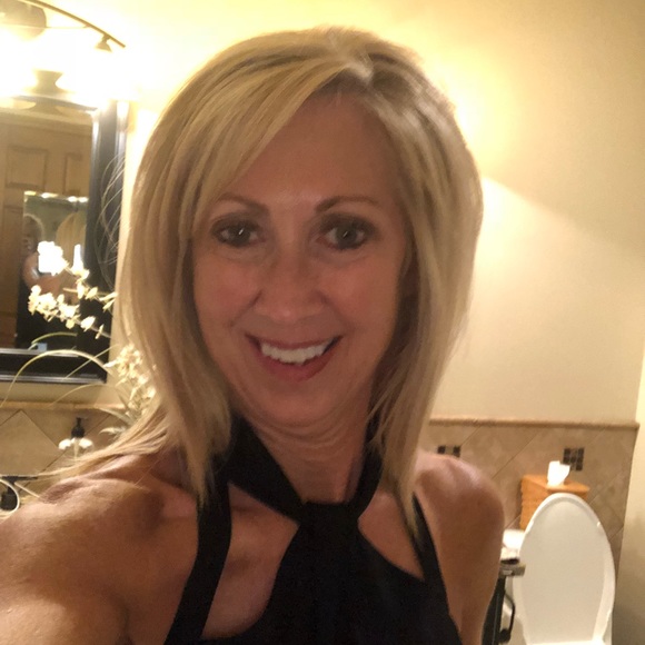 Meet your Posher, Lisa - Picture 1 of 1